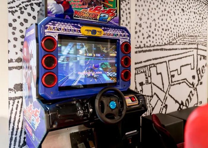 Meininger Gare Saint-jean Hotel