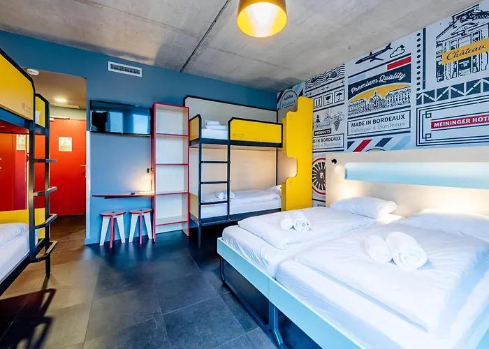 Meininger Gare Saint-jean Hotel