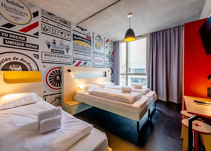 Meininger Gare Saint-jean Hotel