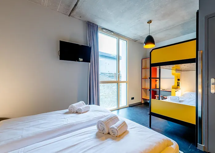 Hotel Meininger Gare Saint-jean