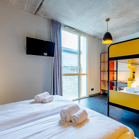 Hotel Meininger Gare Saint-jean